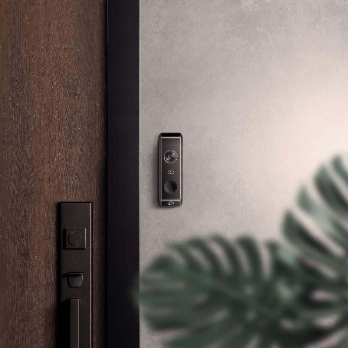 eufy Video Doorbell Duo Zusatzkamera_Lifestyle_Wohnungstür