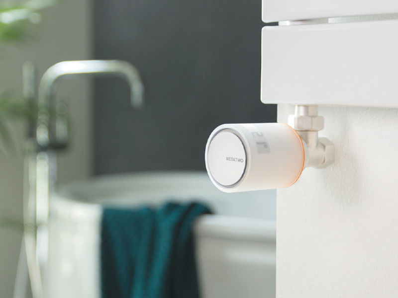 Netatmo Heizkörperthermostat im Badezimmer montiert