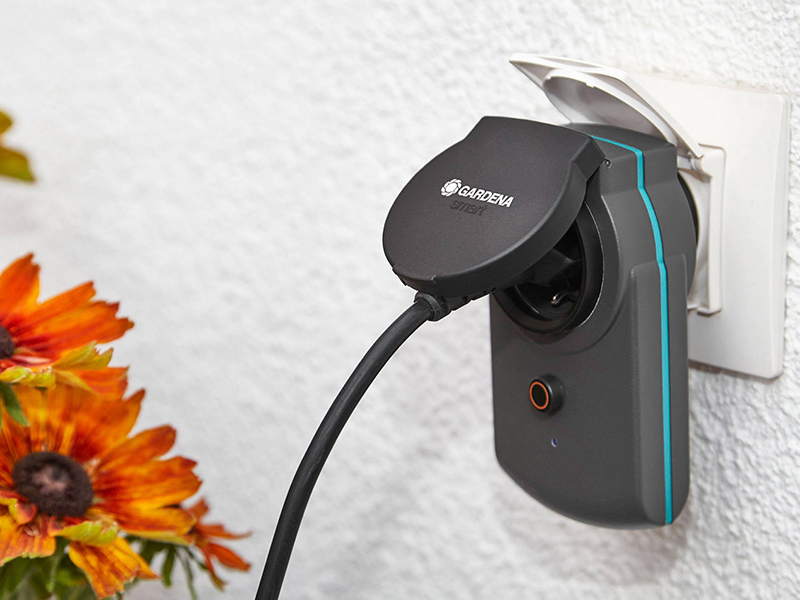 GARDENA Smart Zwischenstecker in einer Steckdose