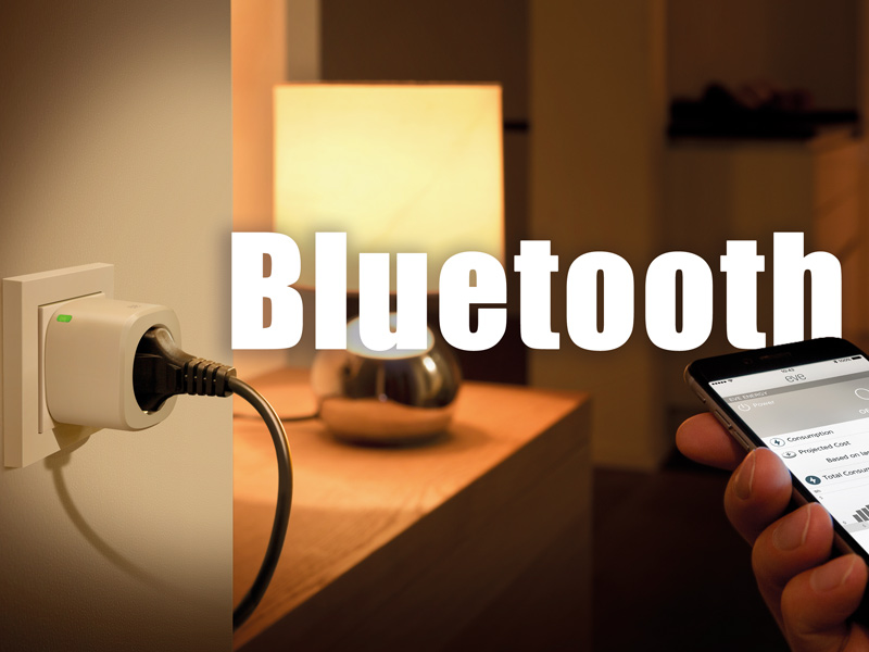 Eve Energy mit Bluetooth Schriftzug im Hintergrund
