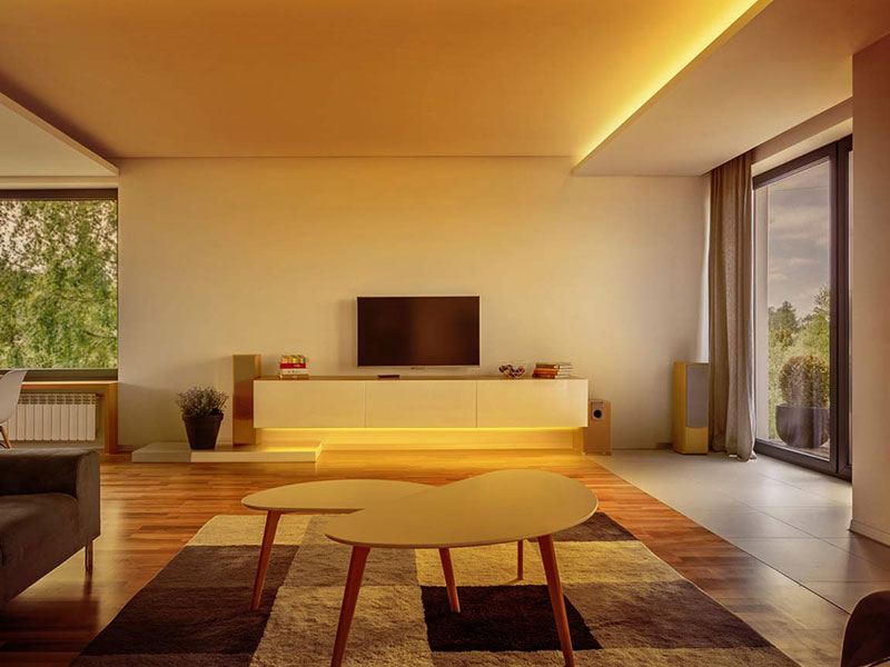 Eve Light Strip im Wohnzimmer an der Decke und TV-Bank