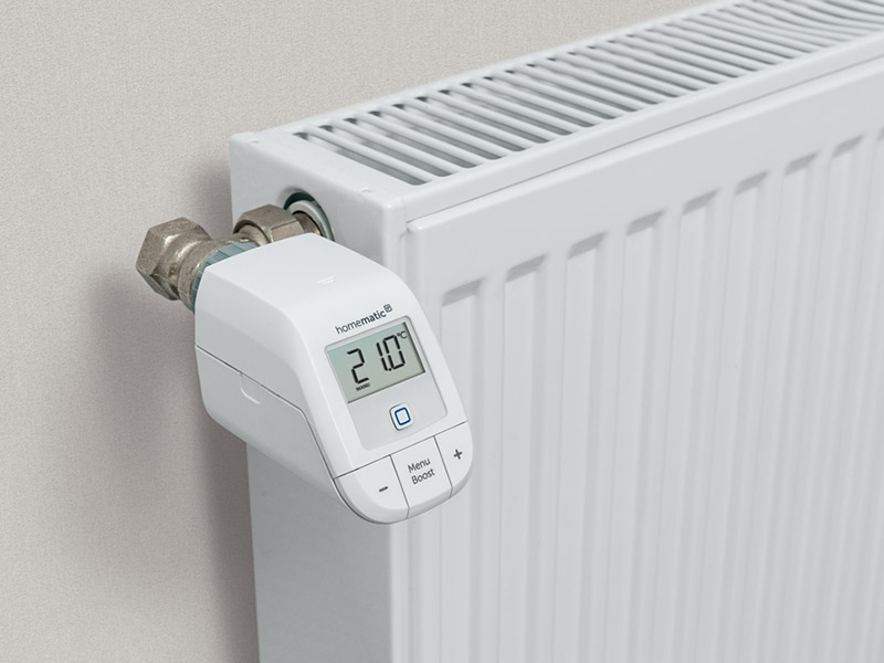 Homematic IP smartes Heizkörperthermostat am Heizkörper