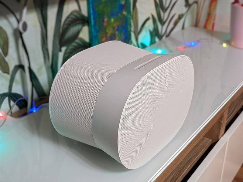 Sonos Era 300 in schräger Ansicht