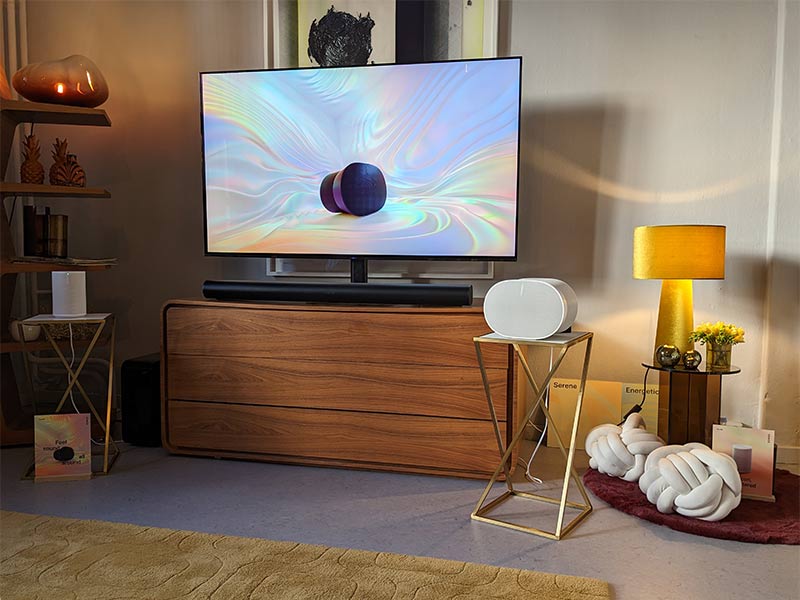 Die neuen Sonos Era Modelle beim Vorführevent mit der Sonos Arc