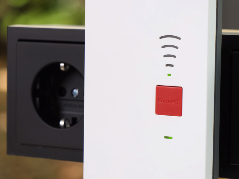 AVM Fritz WLAN Repeater Steckdose im Garten