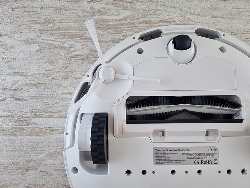 Saug- und Wischroboter von unten