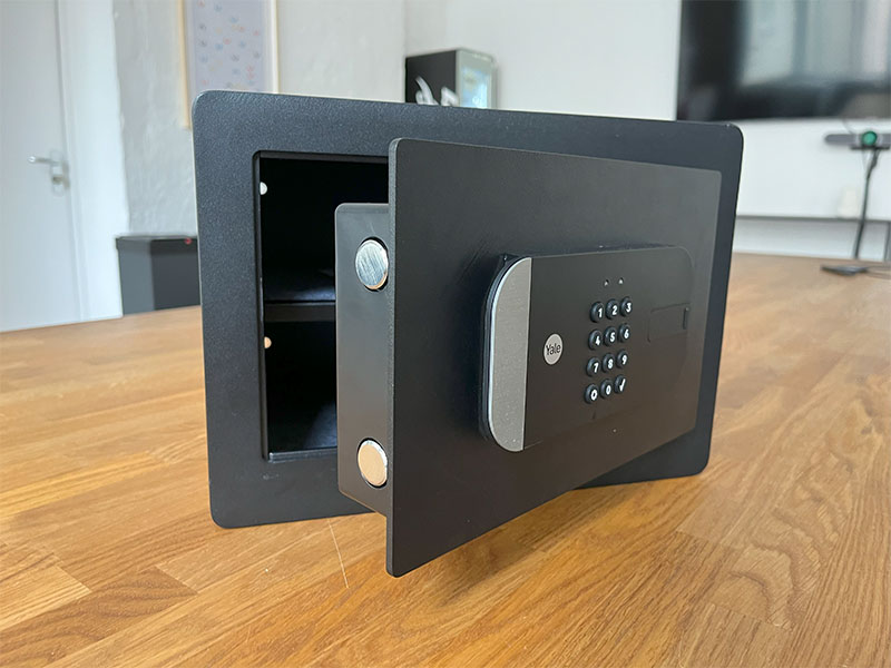 yale smart safe