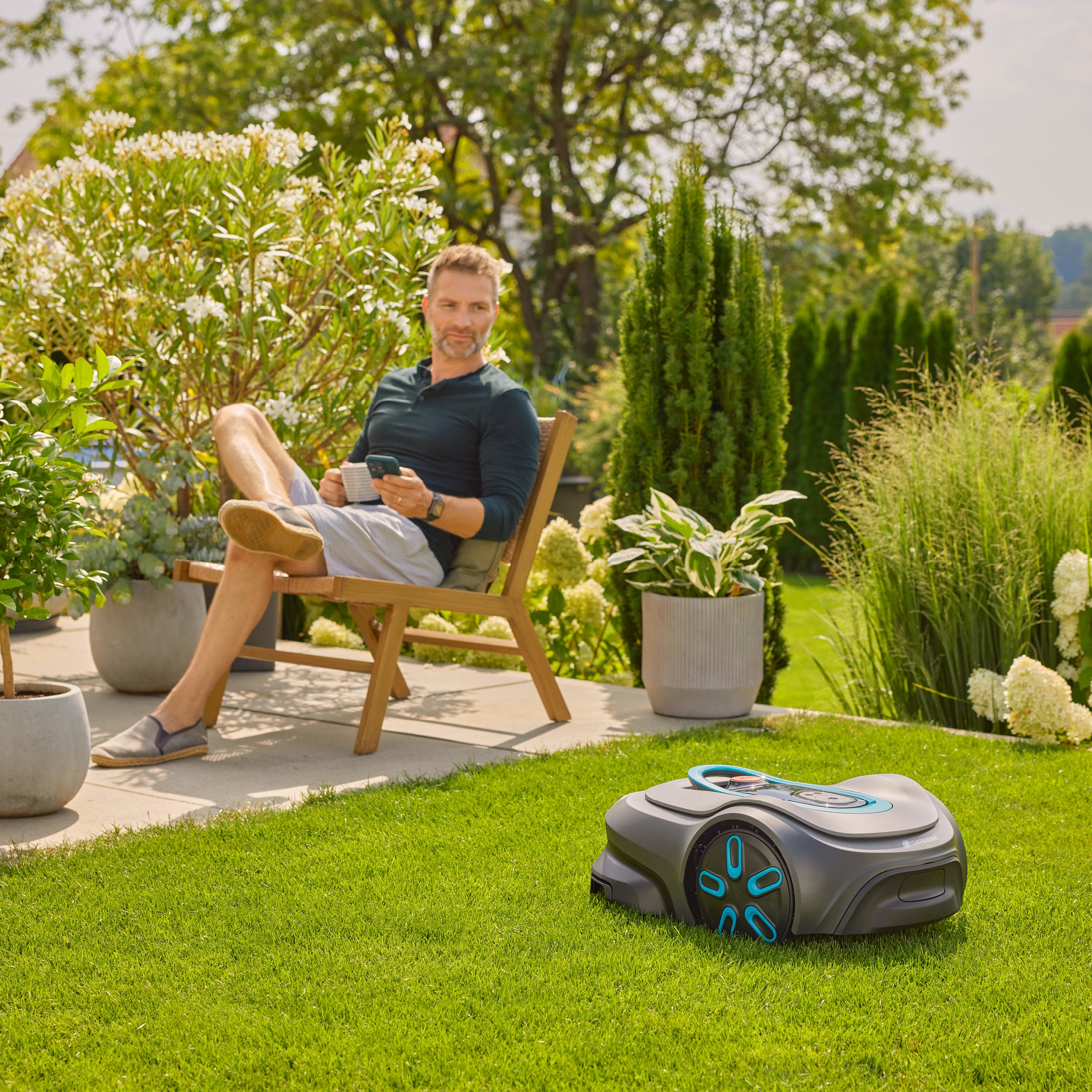 Thumbnail - Gardena Mähroboter smart SILENO pro 600 m² + gratis smart Power Zwischenstecker