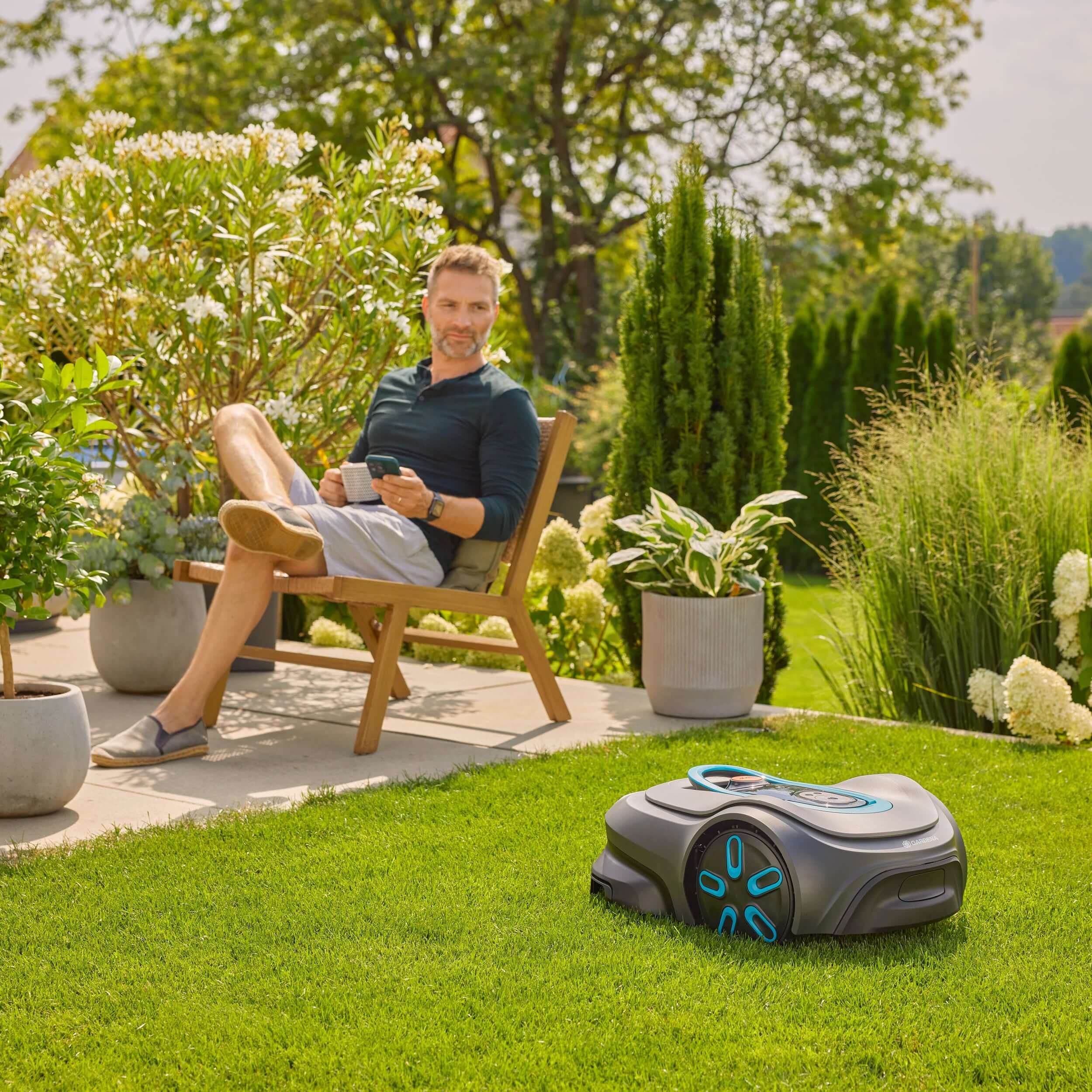 Thumbnail - Gardena Mähroboter smart SILENO pro 600 m² + gratis smart Power Zwischenstecker