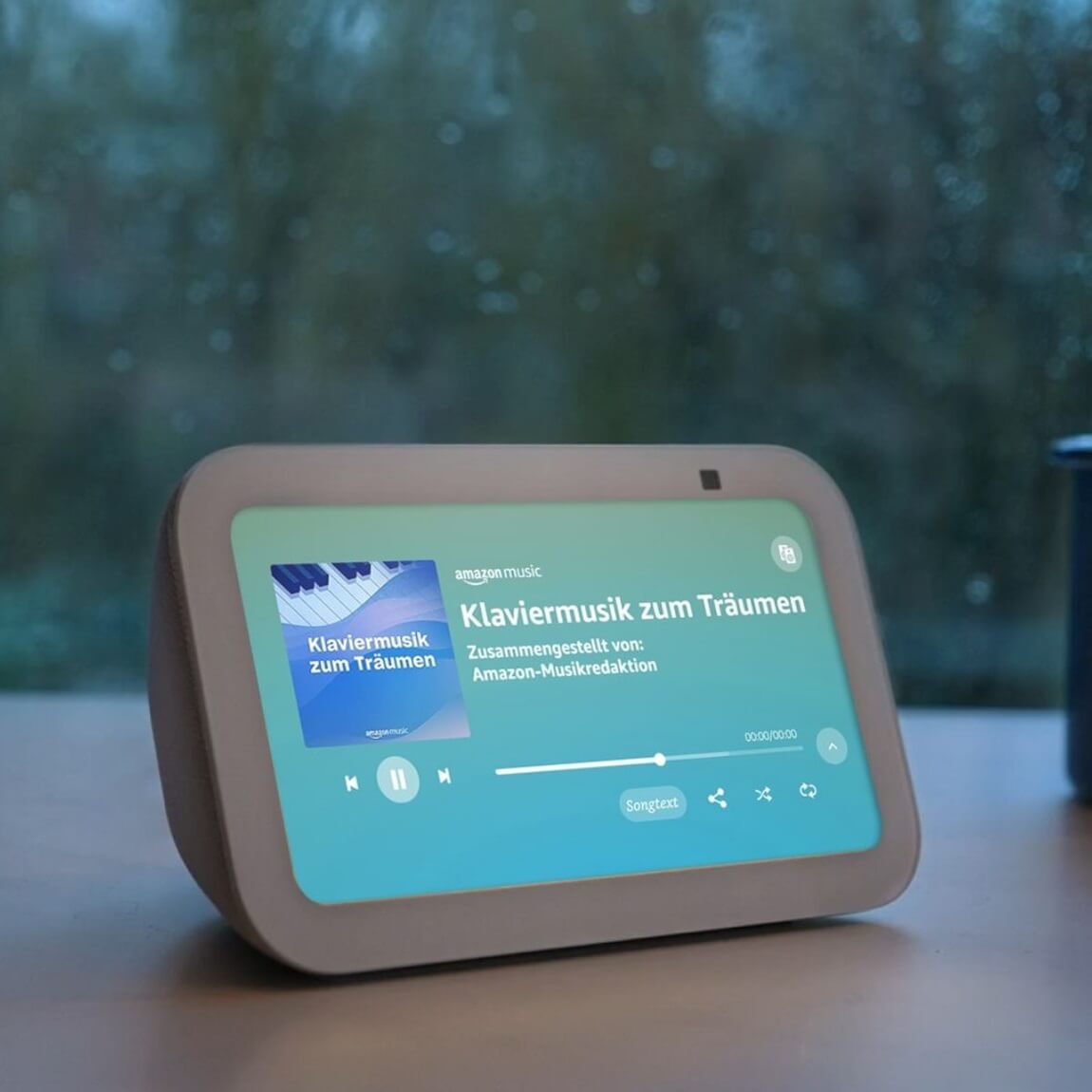 Thumbnail - Bosch Smart Home Eyes Außenkamera II + Amazon Echo Show 5 (3. Gen)