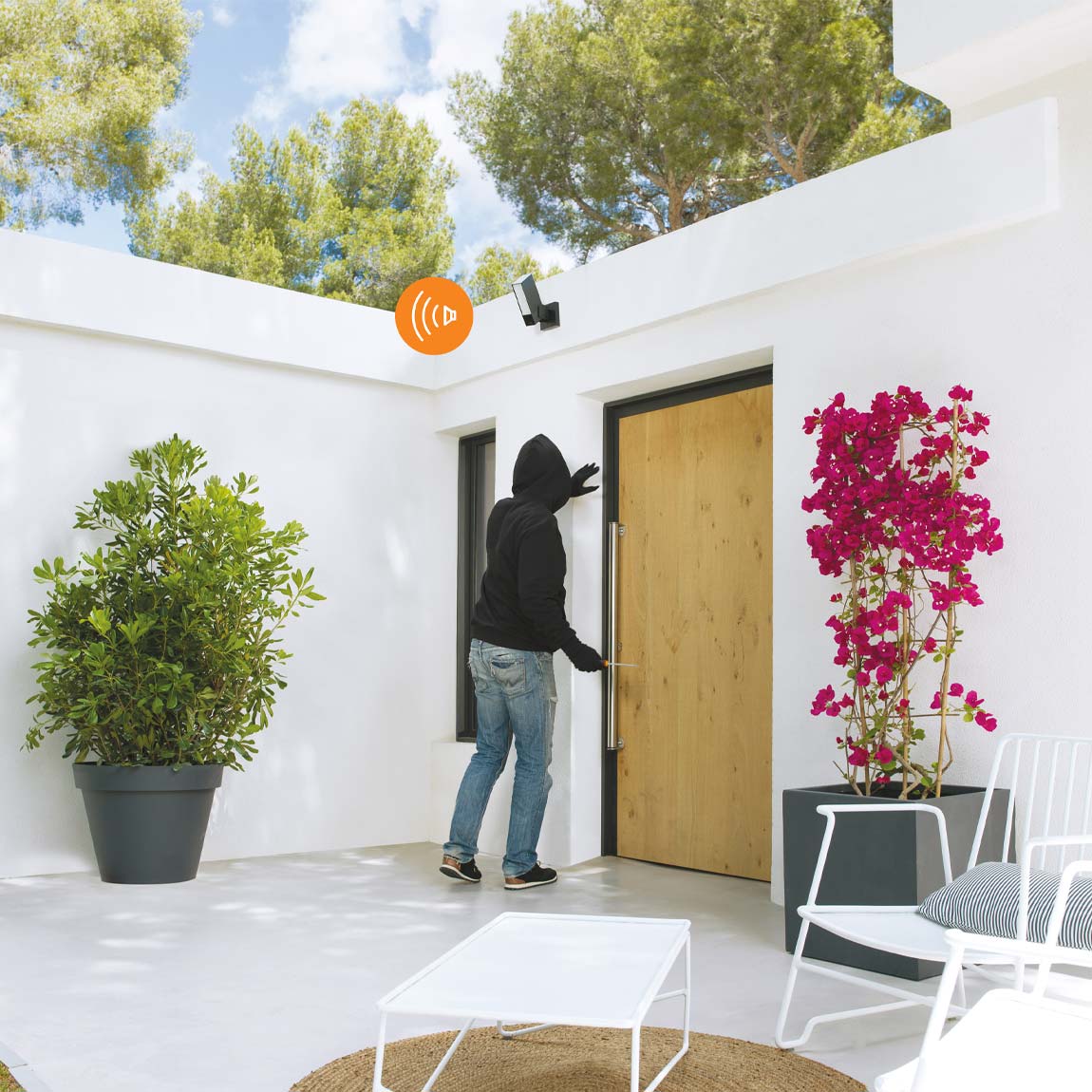 Thumbnail - Netatmo Kamera-Set - Smarte Außenkamera mit Alarmsirene + Indoor Camera Advance (+GRATIS Hombli Lichterkette)