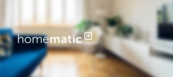 Homematic Logo auf blurred Wohnzimmer